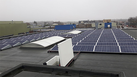 Het nieuwe bedrijfspand van Bouwbedrijf van Oijen in Boxmeer is energieneutraal.