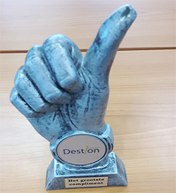 Bouwbedrijf van Oijen ontving in mei Het Grootste Compliment van Destion.